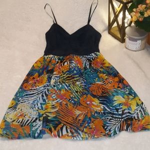 City triangles colorful dress